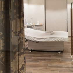 Sauna, hot tub, body treatments, hydrotherapy, aromatherapy, body scrubs
