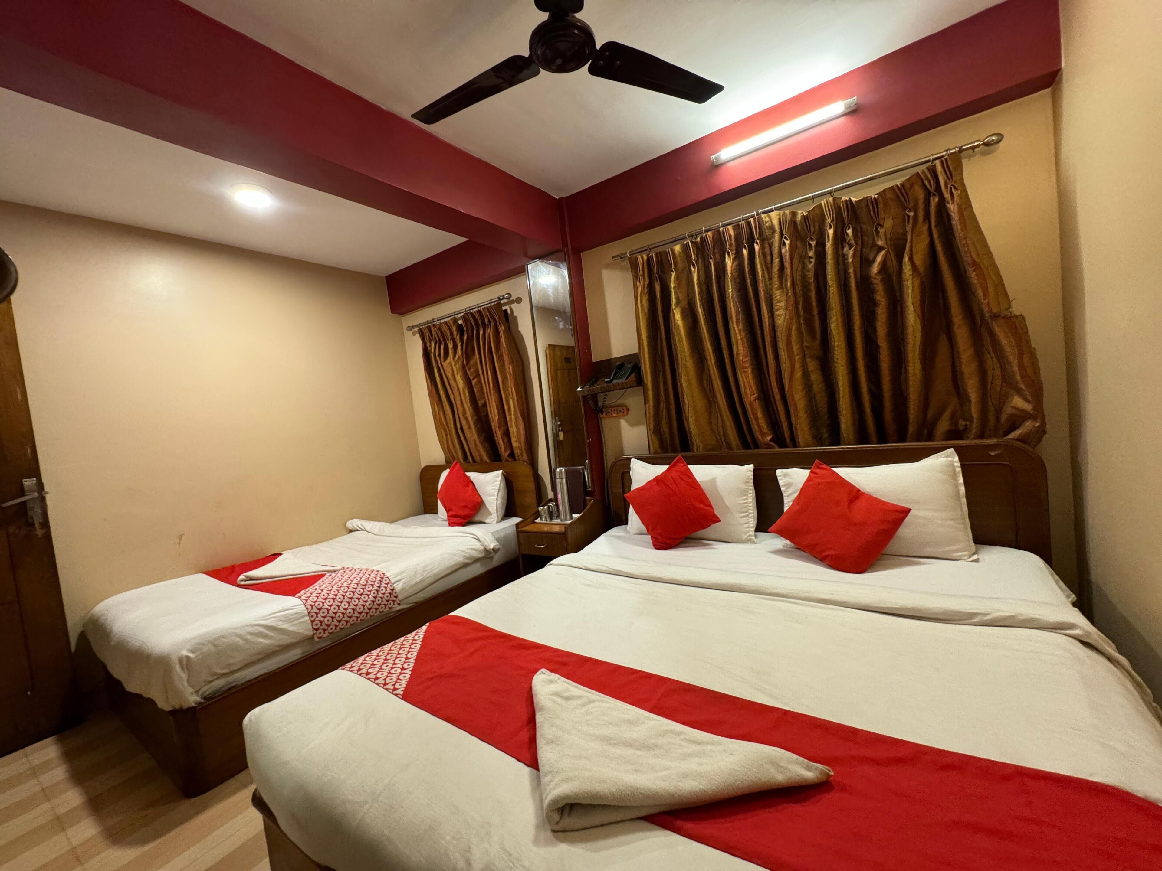 Deluxe-Dreibettzimmer, 1 Doppelbett | Zustellbetten, kostenloses WLAN