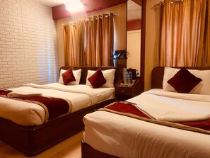 Deluxe Triple Room, 1 Double Bed
