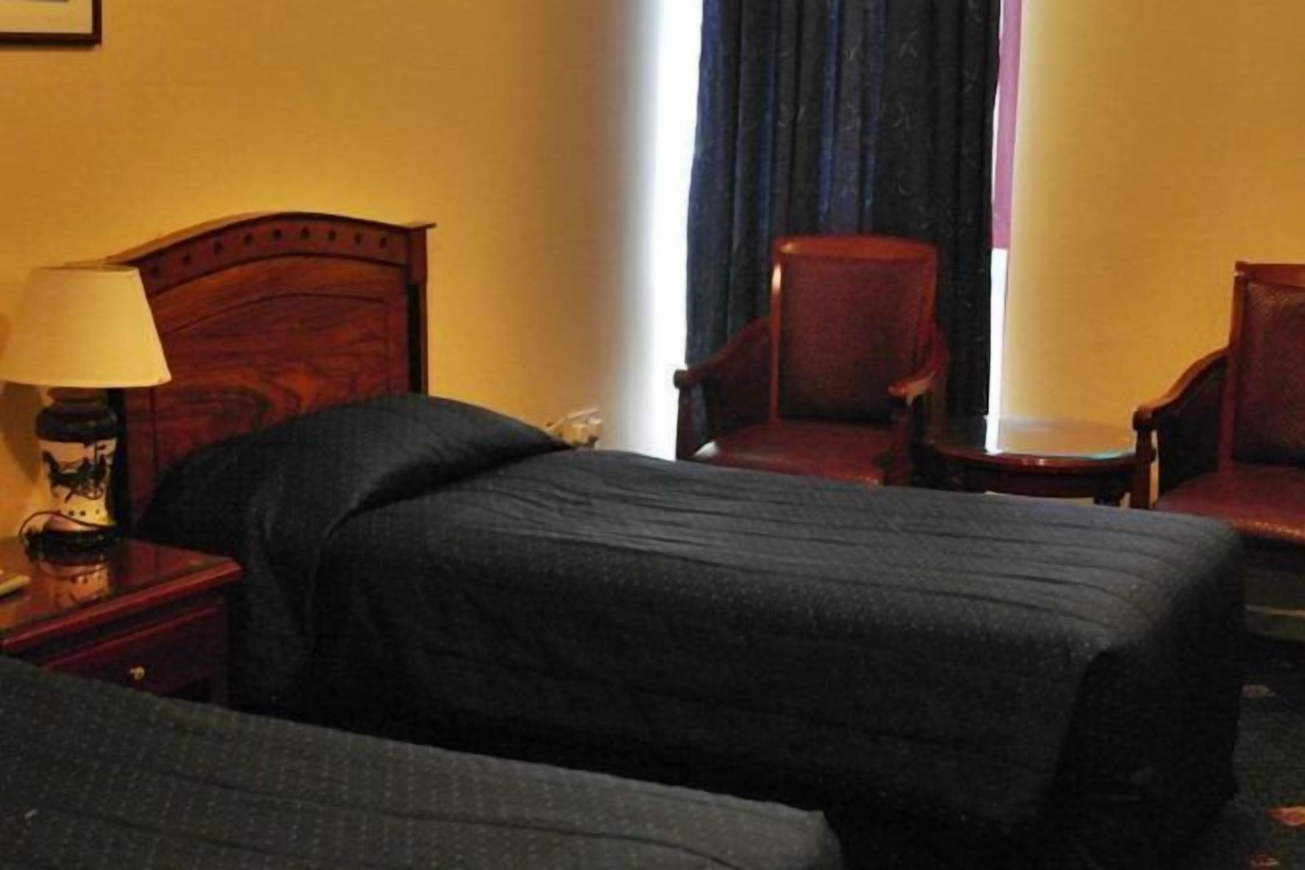 Roba de llit d'alta qualitat, minibar i caixa forta a l'habitació 