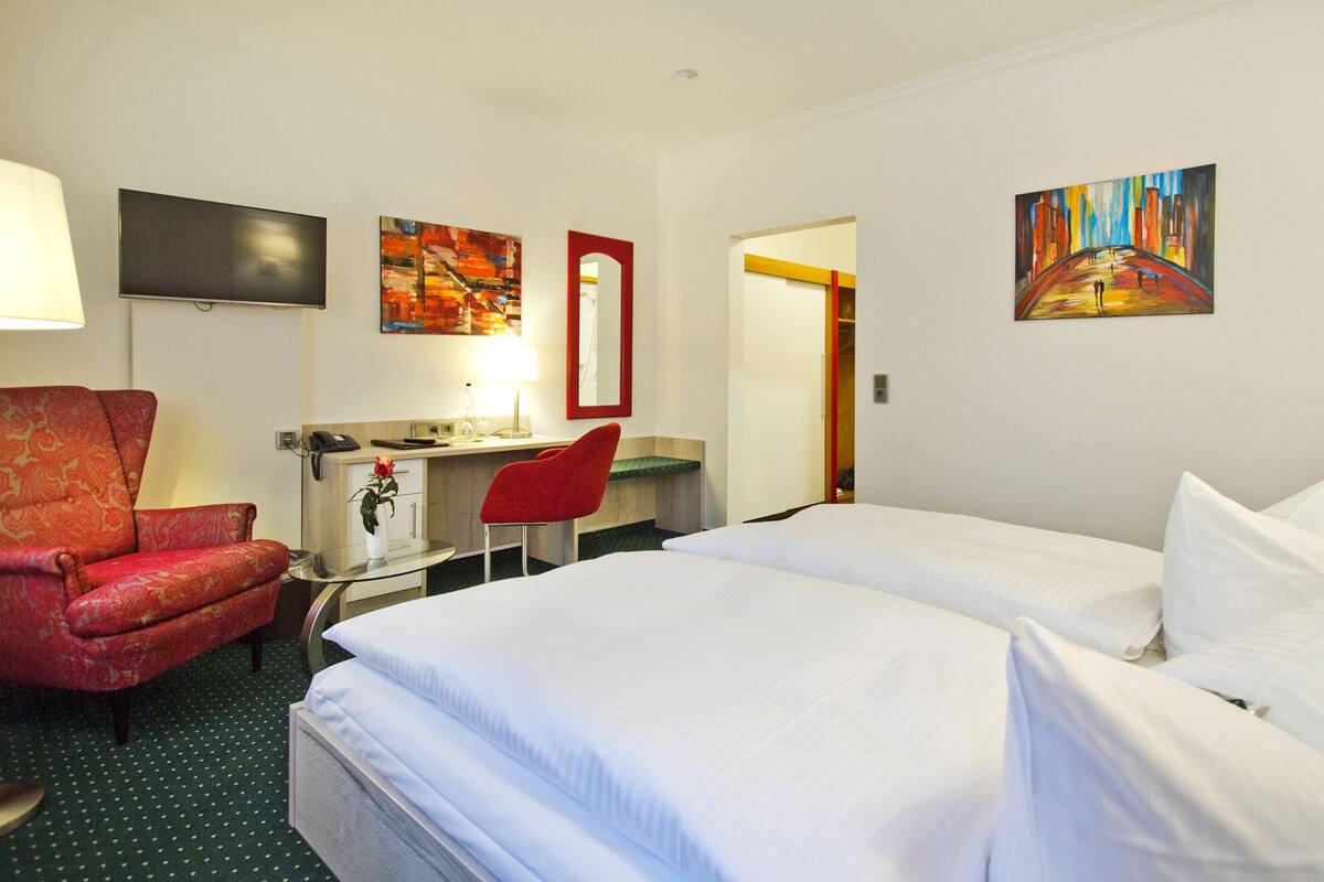 Double Room | 1 bedroom, desk, WiFi (free), individually decorated