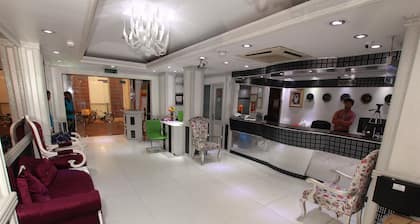 White Fort Hotel