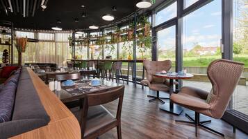 Daily buffet breakfast (EUR 19.00 per person)