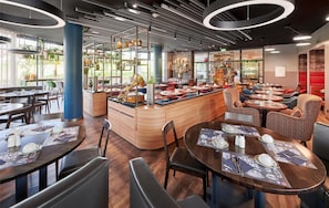 Daily buffet breakfast (EUR 19.00 per person)
