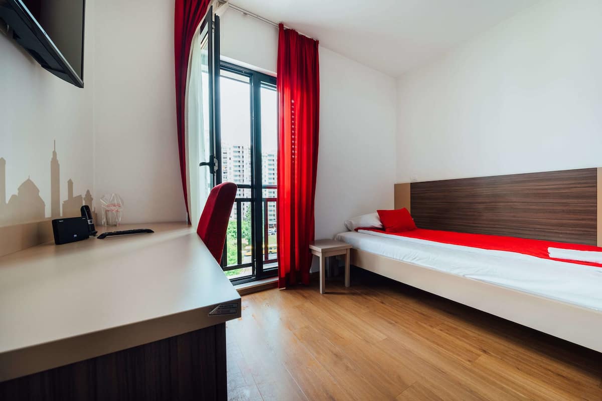 standard single room | premium bedding, desk, free wifi, wheelchair access