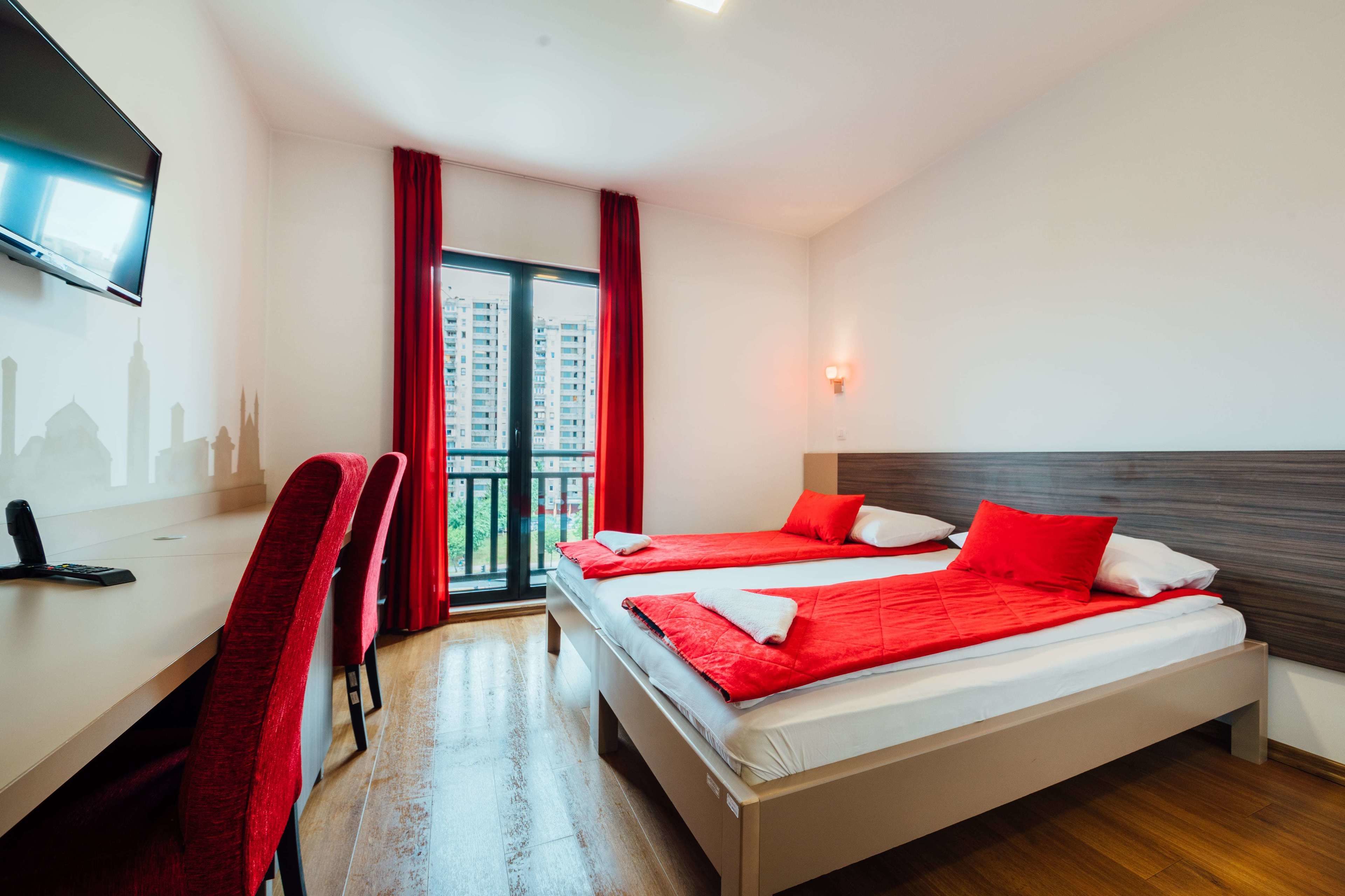 standard double room, 1 king bed | premium bedding, desk, free wifi, wheelchair access