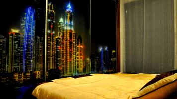 Deluxe Suite, 2 Bedrooms | Premium bedding, desk, free WiFi, wheelchair access