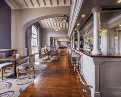 平日供應全套早餐  (每人 EUR14.95)