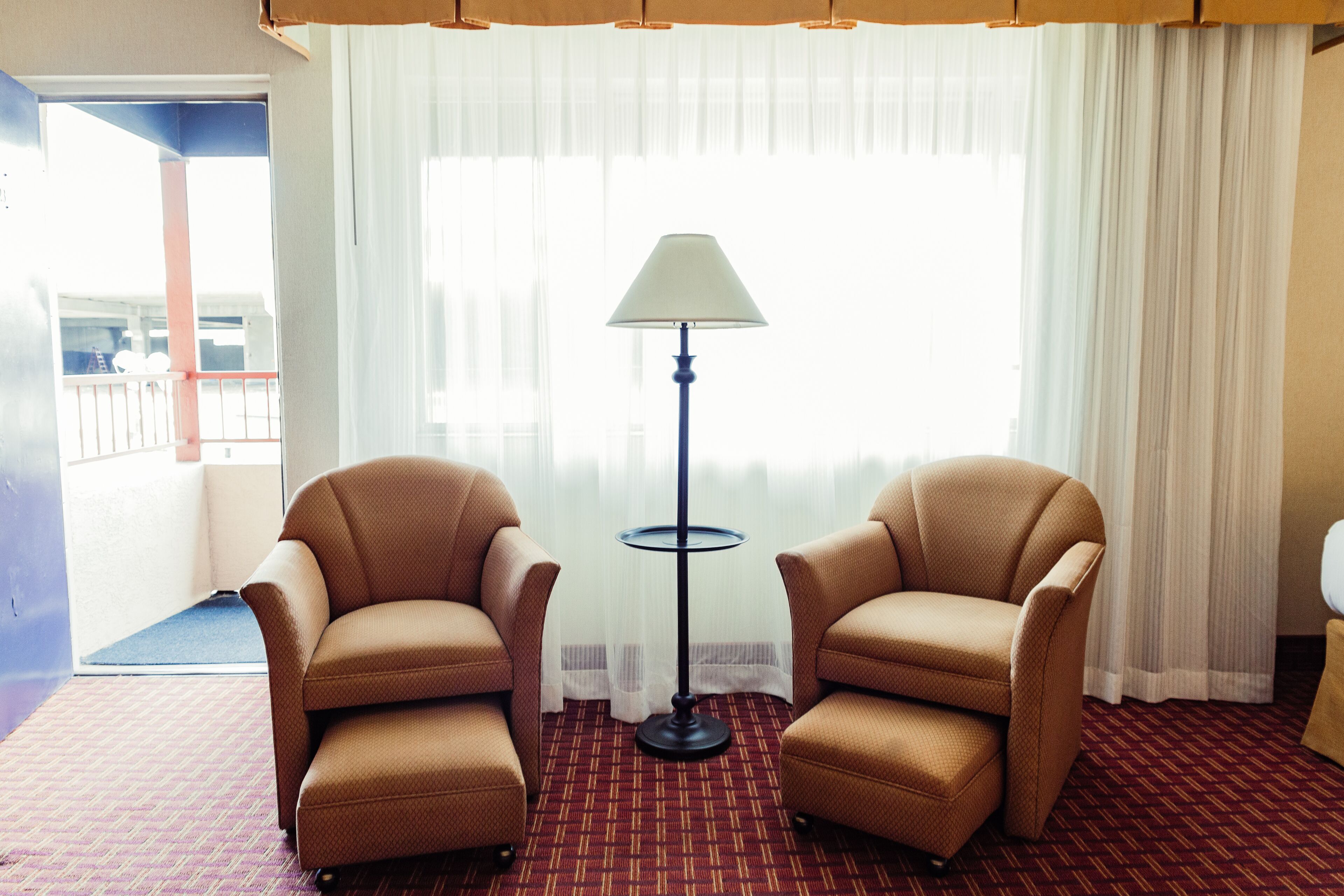 Standard Triple Room, Balcony | Desk, blackout drapes, soundproofing, iron/ironing board