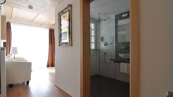 Double or Twin Room | Premium bedding, in-room safe, desk, laptop workspace