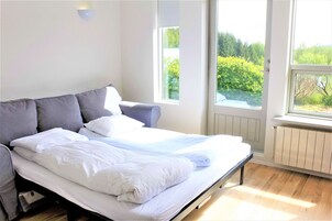 Escritorio, cortinas blackout, wifi gratis y ropa de cama 