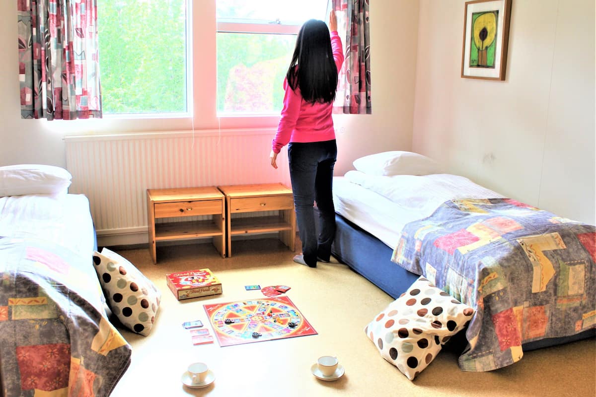 Twin Room, Non Smoking, Shared Bathroom