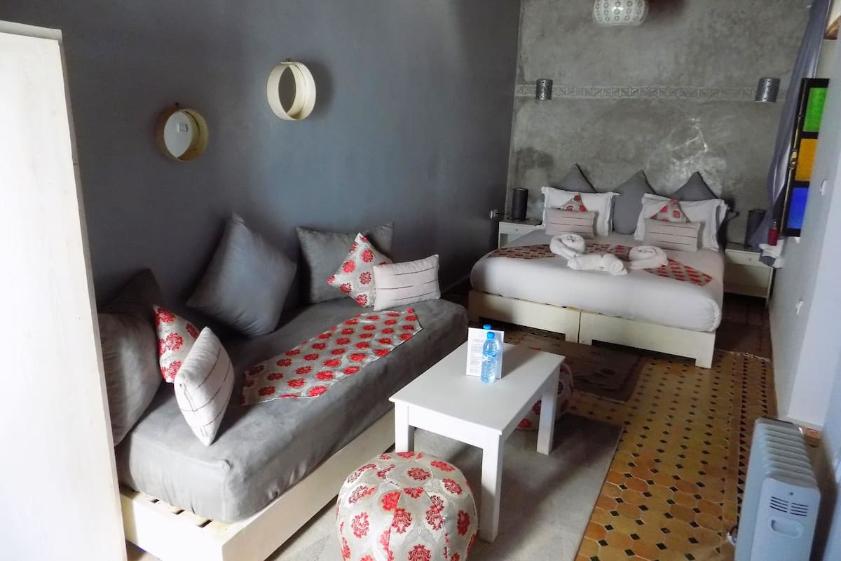 Premium bedding, in-room safe, blackout curtains, individually decorated