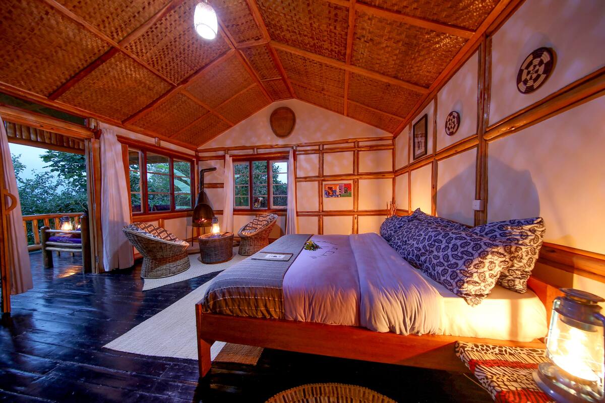 Deluxe Villa, 2 Bedrooms | Premium bedding, in-room safe, laptop workspace, individually decorated