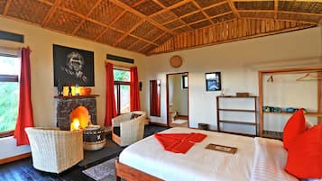 Deluxe Cabin, 1 Bedroom, Hill View | Premium bedding, in-room safe, individually decorated
