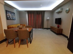 Flat-screen TV - Golden Life Resort Hotel & Spa (Fethiye)