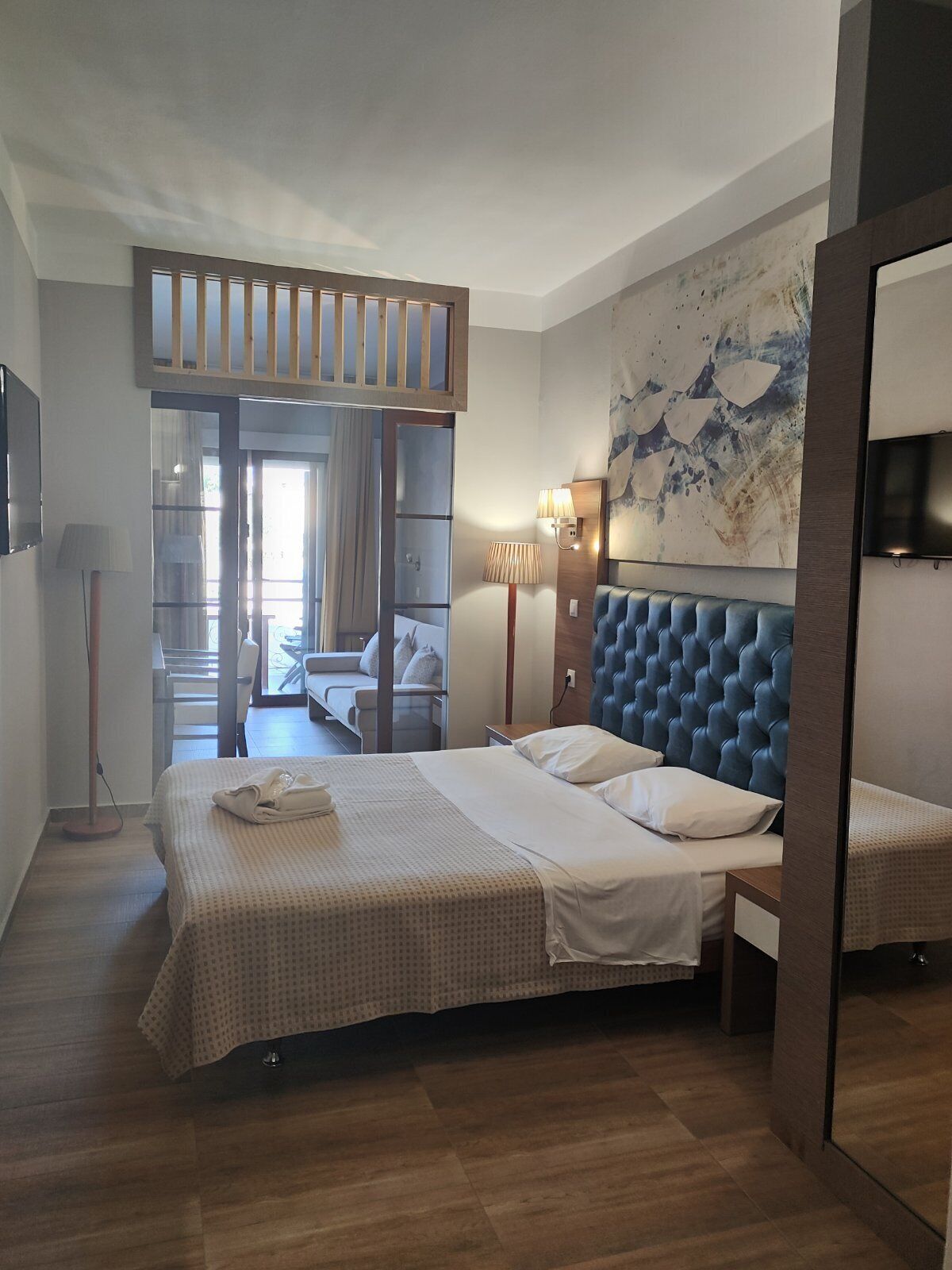 Photo - Opera Blue Hotel