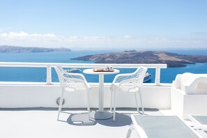 Balcony view - Asma Suites (Santorini)