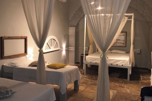 Design Triple Room | Minibar, in-room safe, individually decorated, free WiFi