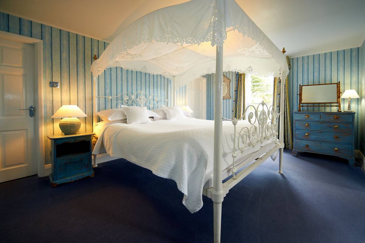 deluxe suite (village) | soundproofing, iron/ironing board, cots/infant beds, free wifi