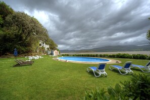 Outdoor pool, pool loungers