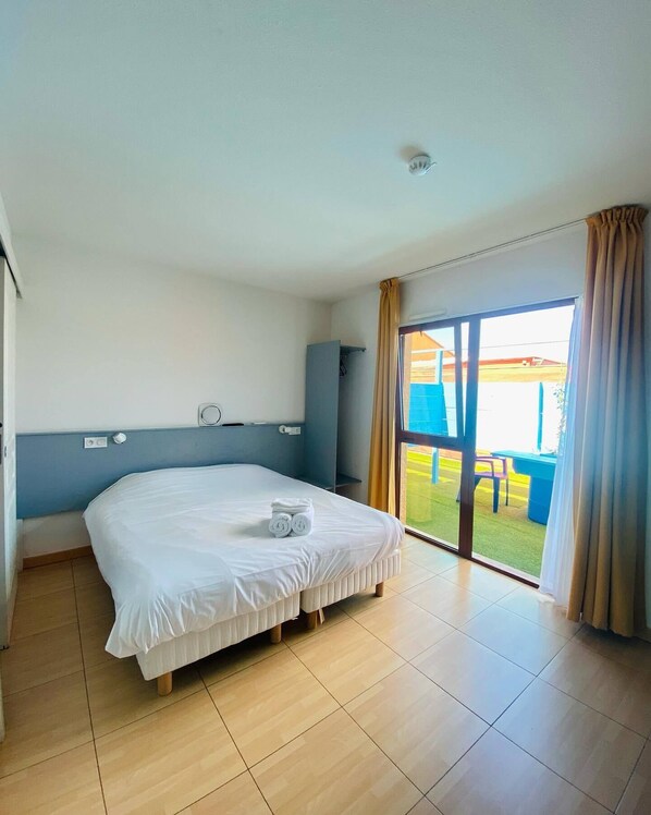 Studio | Premium bedding, desk, soundproofing, free WiFi