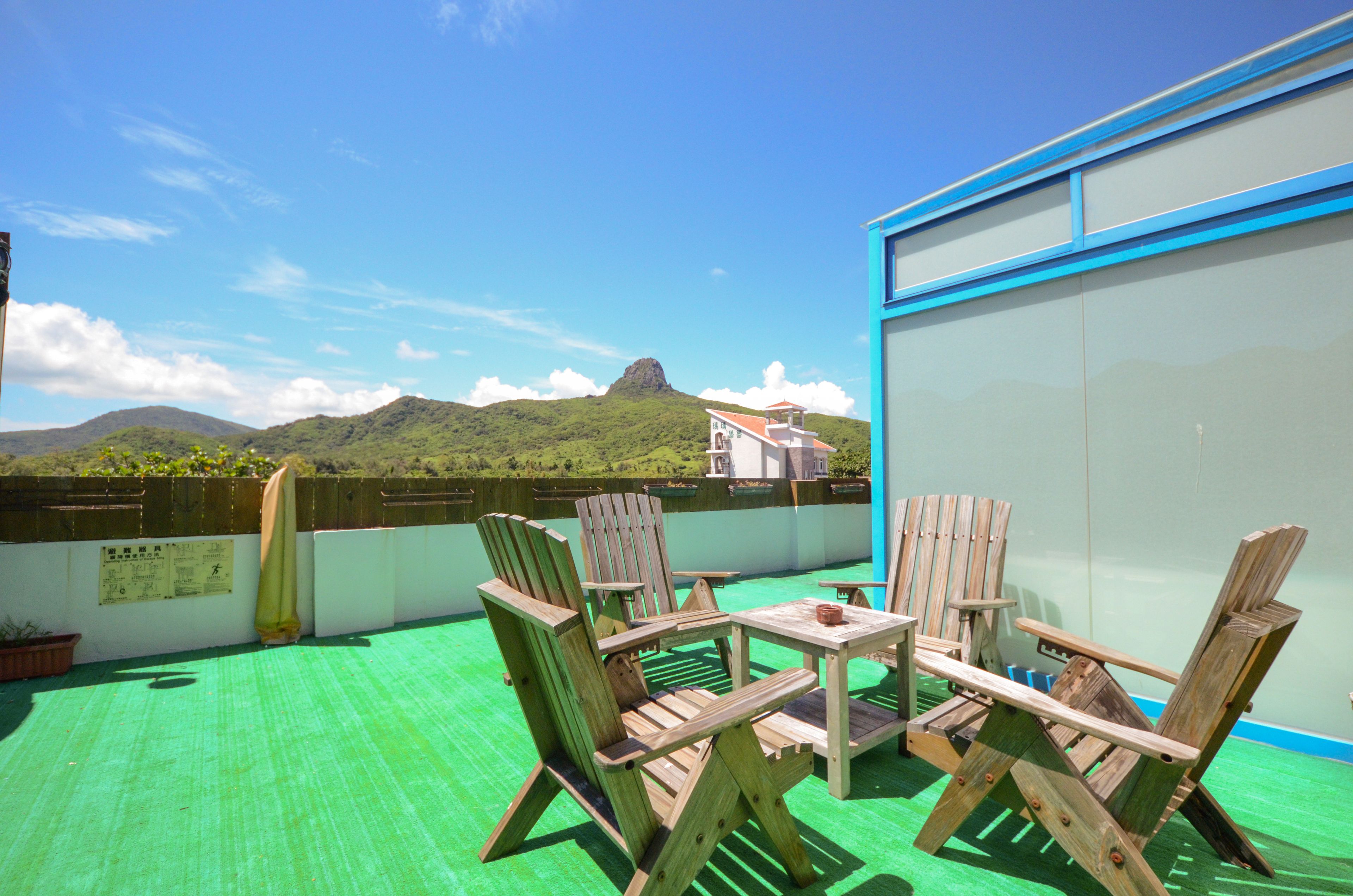 exclusive quadruple room | terrace/patio