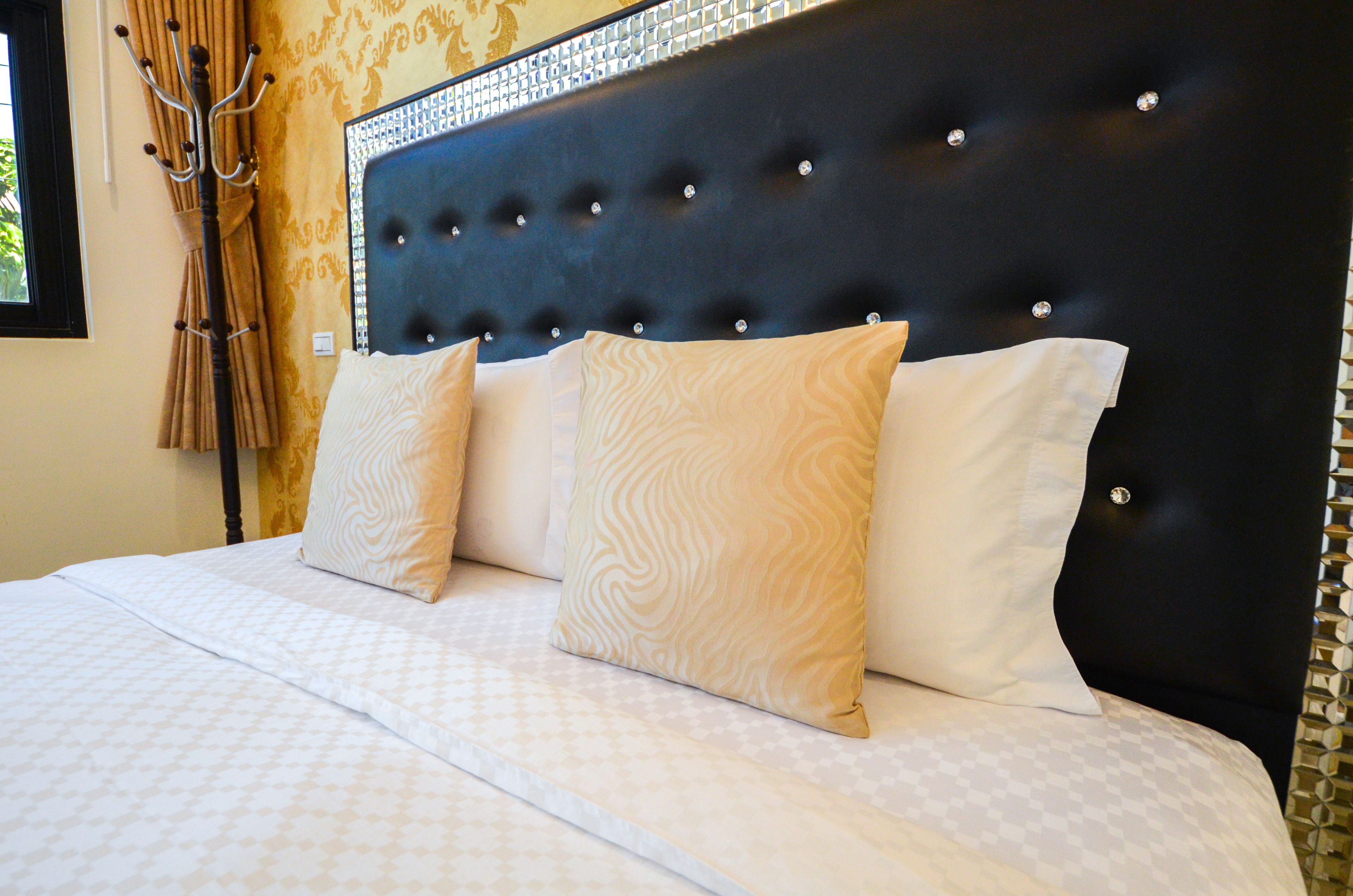 double room | desk, blackout curtains, rollaway beds, free wifi