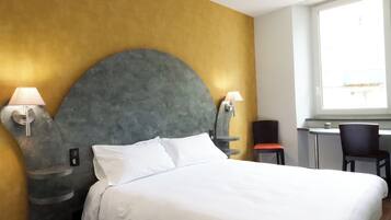 Superior Double Room | Desk, free WiFi, bed sheets, wheelchair access
