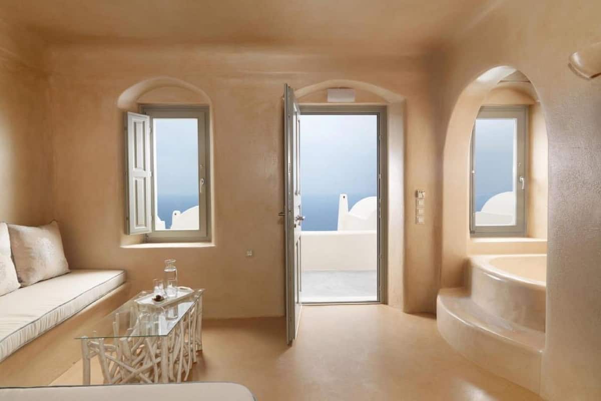 junior suite, jetted tub | premium bedding, minibar, in-room safe, blackout curtains