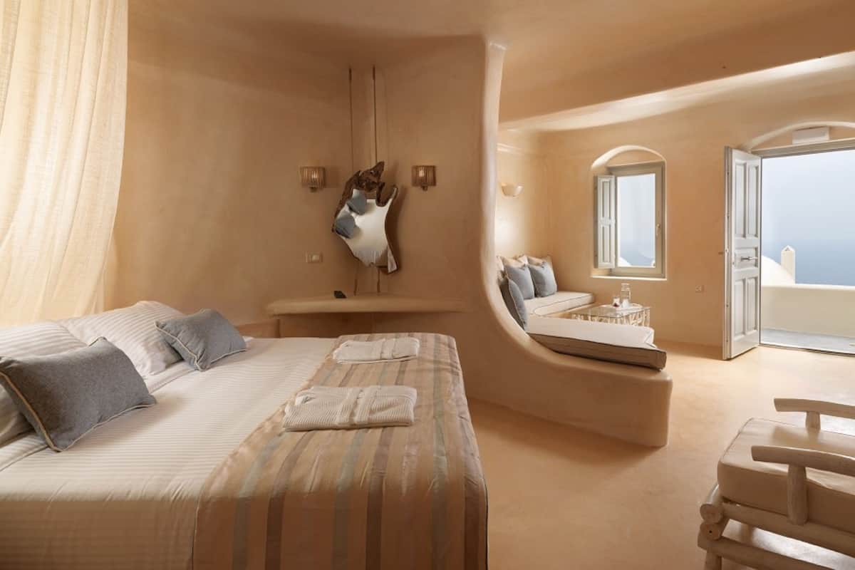 Junior Suite, Jetted Tub | Premium bedding, minibar, in-room safe, blackout drapes