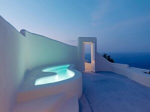Honeymoon Suite, Jetted Tub | Premium bedding, minibar, in-room safe, blackout curtains - Dome Santorini Resort & Spa (Santorini)