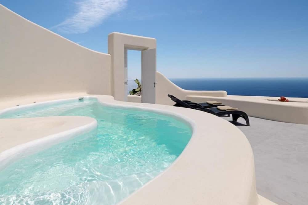 Dome Santorini Resort & Spa