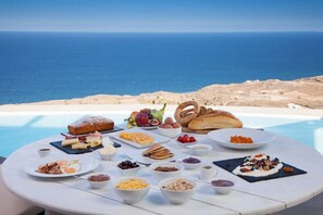 Free daily continental breakfast  - Dome Santorini Resort & Spa (Santorini)