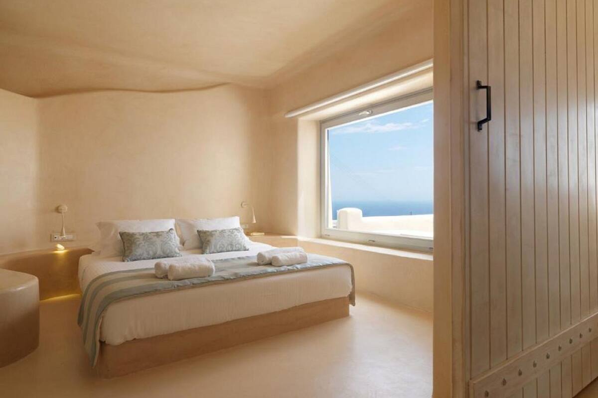villa, 2 bedrooms, private pool | premium bedding, minibar, in-room safe, blackout curtains