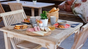 Morgenmadsbuffet hver dag (15 EUR pr. person)