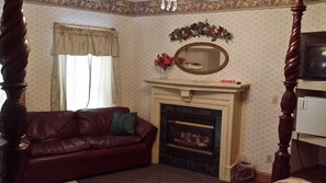 Suite Premium, 1 cama King size, sauna (Heart's Desire) | Ropa de cama de alta calidad y decoración personalizada 