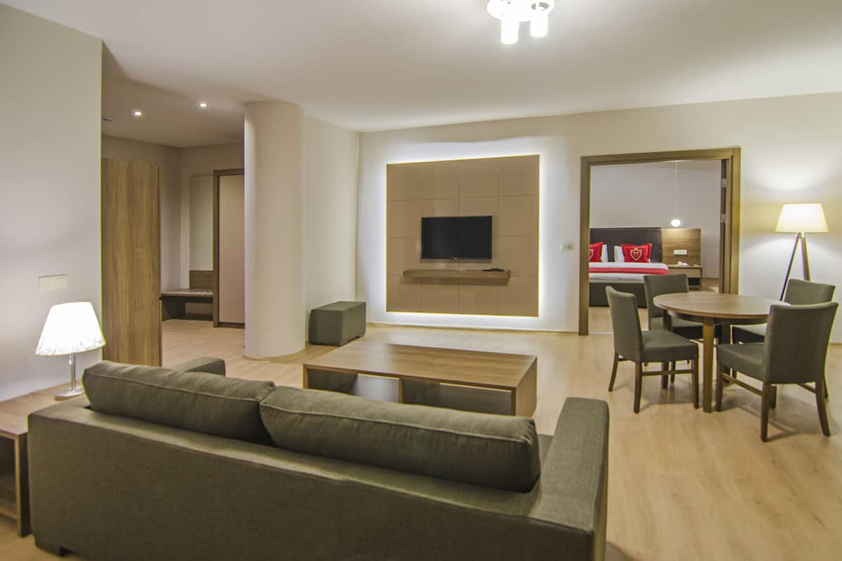 SUITE | เครื่องนอนระดับพรีเมียม, ผ้านวมขนเป็ด, มินิบาร์