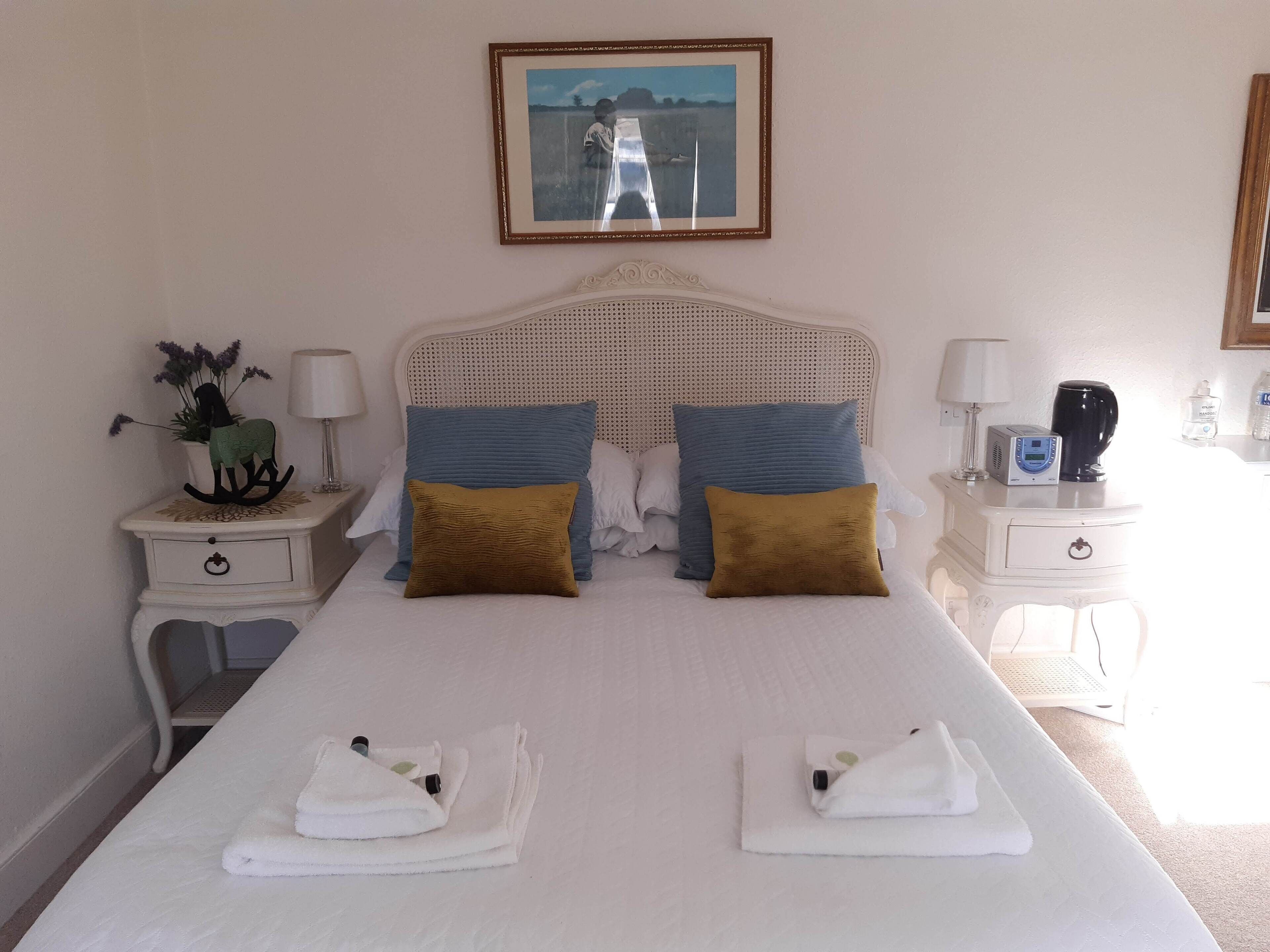 Family Room | Hypo-allergenic bedding, individually decorated, individually furnished