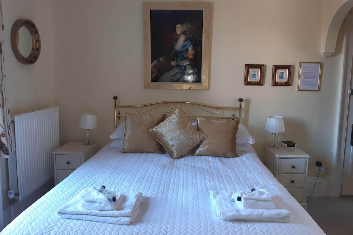 Double or twin Room, Second Floor room 4 (request before arrival) | 防敏寢具、手提電腦工作空間、隔音、熨斗/熨衫板