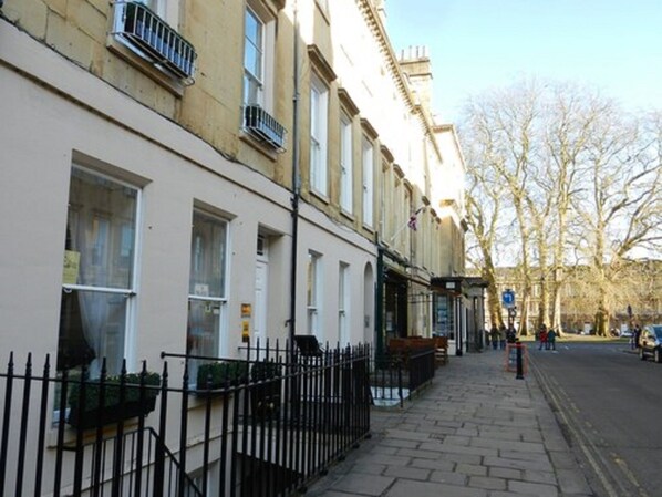 Exterior - Brocks Guest House (Bath)