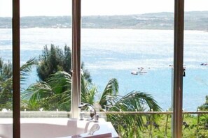 Soundproofing, rollaway beds, free WiFi