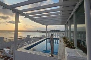 Soundproofing, rollaway beds, free WiFi