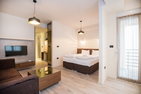 1 habitación, ropa de cama de alta calidad y minibar