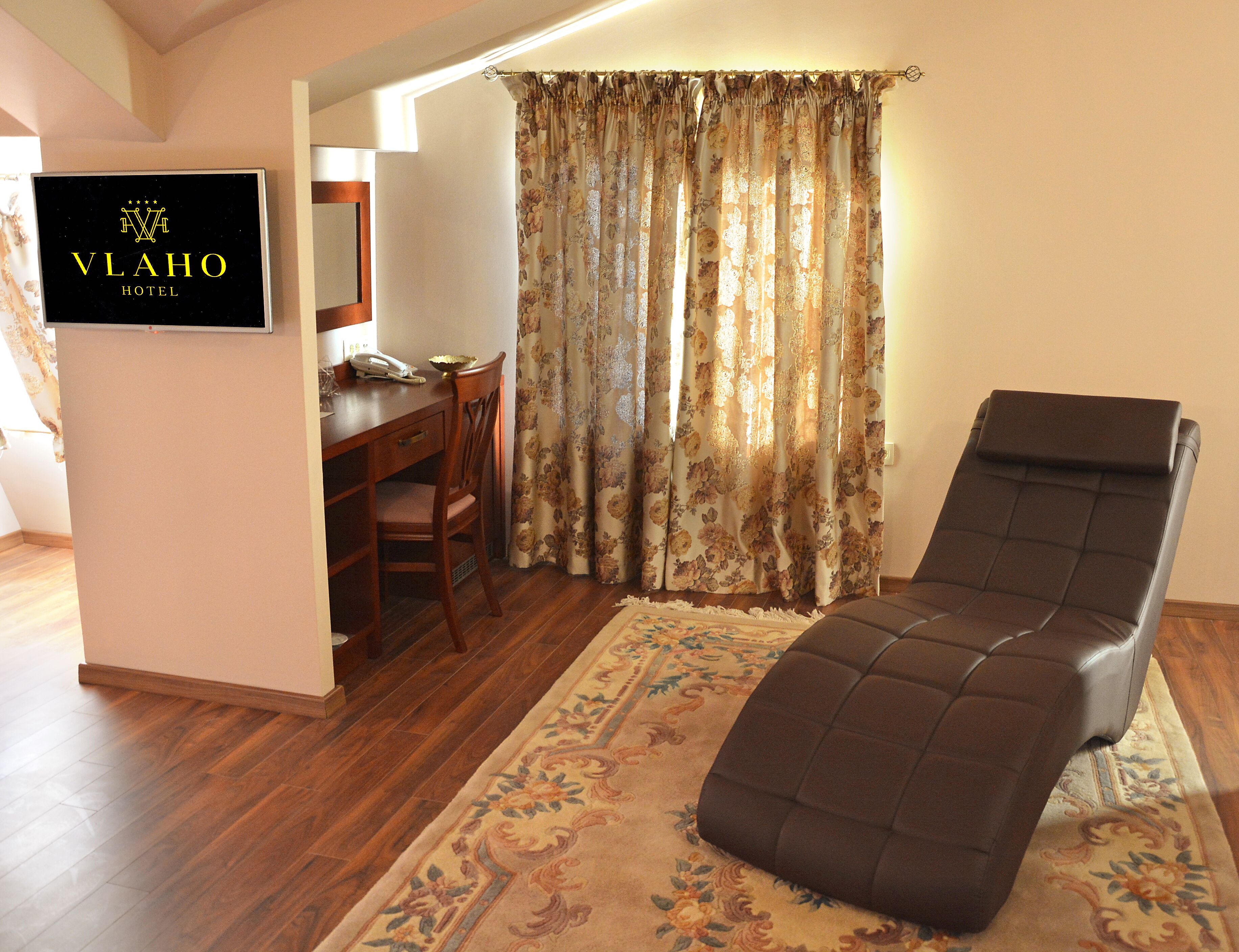 deluxe suite, 1 bedroom, city view | city view