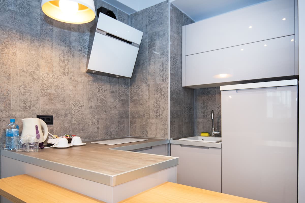 premier apartment, 1 bedroom, accessible, terrace | private kitchenette | stovetop, high chair