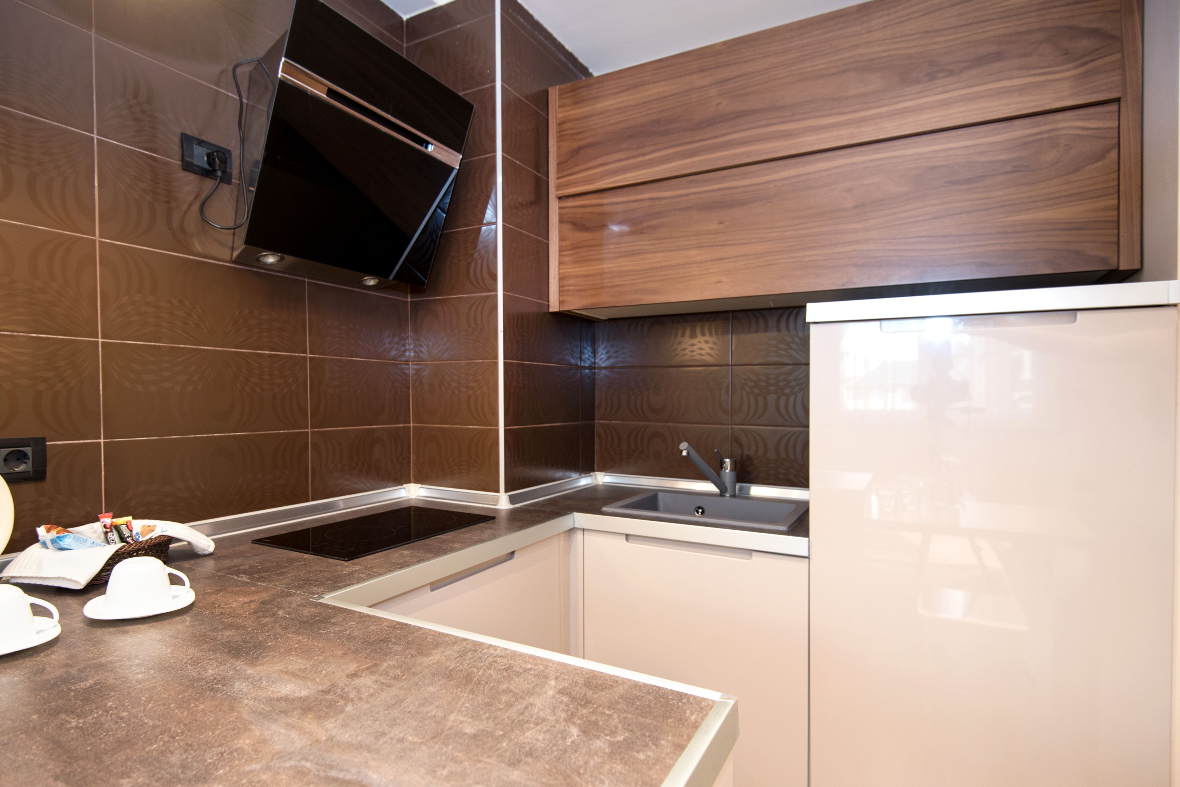 premier apartment, 1 bedroom, accessible, terrace | private kitchenette | stovetop, high chair