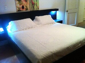 In-room safe, free cribs/infant beds, free WiFi - WE Hotel (Santiago)