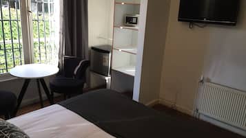 Standard Double Room | In-room safe, free cots/infant beds, free WiFi