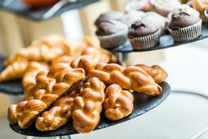 Petit déjeuner compris